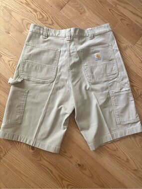 Carhartt Beige Shorts – Utility Cargo Style